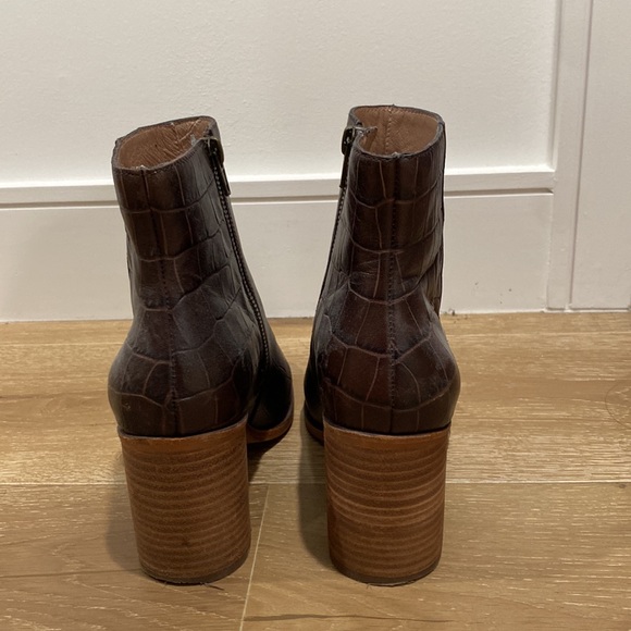 Madewell Ankle Bootie in Croc Embossed Leather - Picture 3 of 5